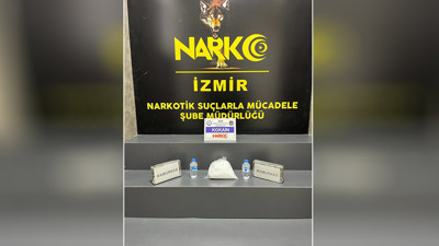 Torpidoya gizlenmiş kokaini narkotik köpeği "Poine" buldu