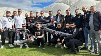 Köln'de binlerce Beşiktaşlı buluştu. Anlamlı organizasyon