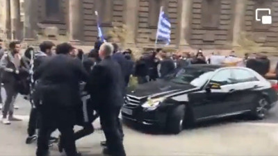Son dakika... Ersin Tatar'a Londra'da saldırı girişimi