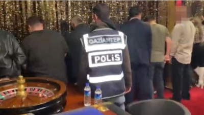 Lüks kumarhaneye polis baskını