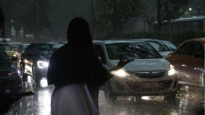 Meteoroloji uyardı! 3 il için kuvvetli sağanak geliyor