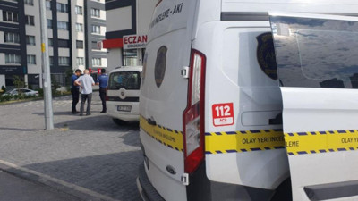 Evin 5. katından düşen genç kız ağır yaralandı