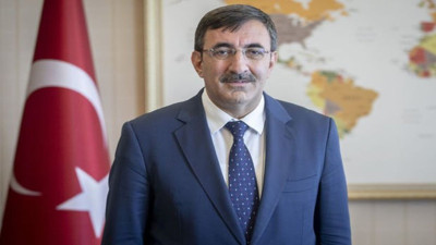 Cevdet Yılmaz, asgari ücrette 500 dolar ihtimaline kapıyı kapattı: Dolar yerinde durmuyor, TL konuşmak durumundayız
