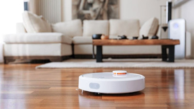 Dünyanın ilk merdiven çıkan robot süpürgesi geliştirildi