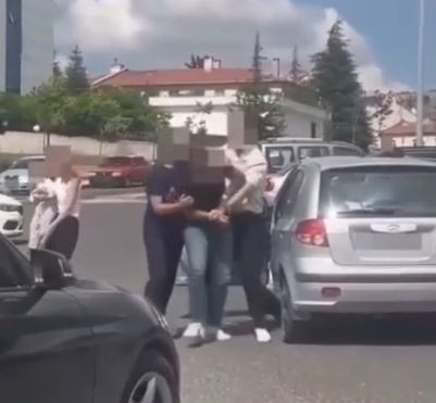 Aracından inmesi pahalıya mal oldu: Görüntüler sosyal medyada yankı uyandırmıştı - Resim : 1