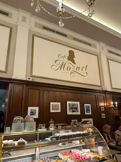 Viyana: Cafe Mozart - Resim : 2