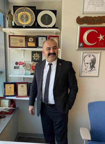 Kolpaçino filmiyle yıldızı parlamıştı, Ünlü oyuncu siyasete atıldı - Resim: 5