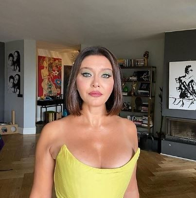 Nurgül Yeşilçay’dan avokado trendine patlıcanlı kabaklı gönderme - Resim: 8