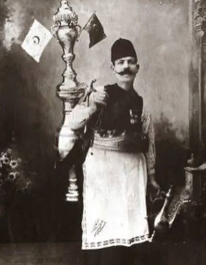 Bir dönem Osmanlı sokaklarında yankılanıyorlardı: Sanayi devrimiyle kaybolan Osmanlı meslekleri - Resim: 11