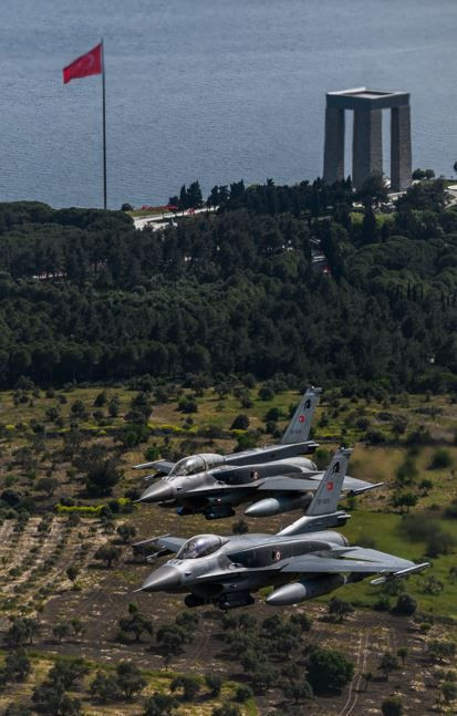 Bandırma’dan Havalandılar: Dünya bu görüntüleri konuştu: Gökyüzünde nefes kesen anlar - Resim: 2