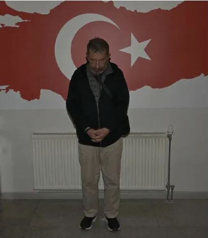 Depremde 40 kişinin &ouml;l&uuml;m&uuml;ne alan m&uuml;teahhit Tayland'da yakalandı - Resim : 1
