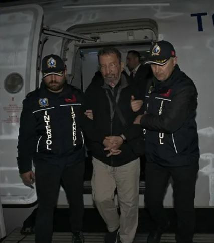 Depremde 40 kişinin &ouml;l&uuml;m&uuml;ne alan m&uuml;teahhit Tayland'da yakalandı - Resim : 2