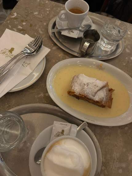 Viyana: Cafe Mozart - Resim : 4