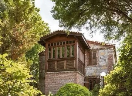 Tuncel Kurtiz'in evi satışa çıkarıldı - Resim : 1