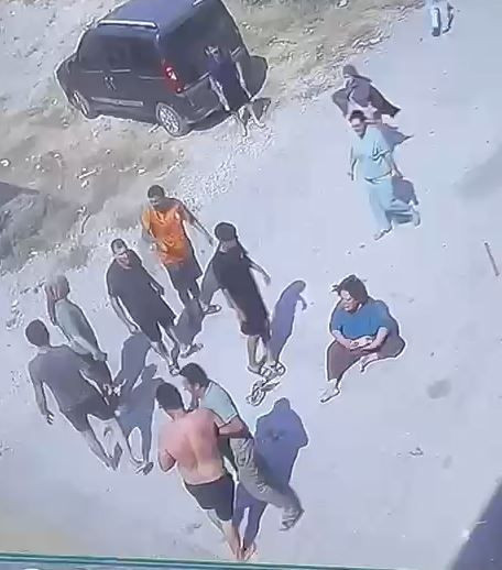 Keser, bıçak ve zincirlerle kapıya dayandılar: Adana'da komşu kavgası - Resim: 2