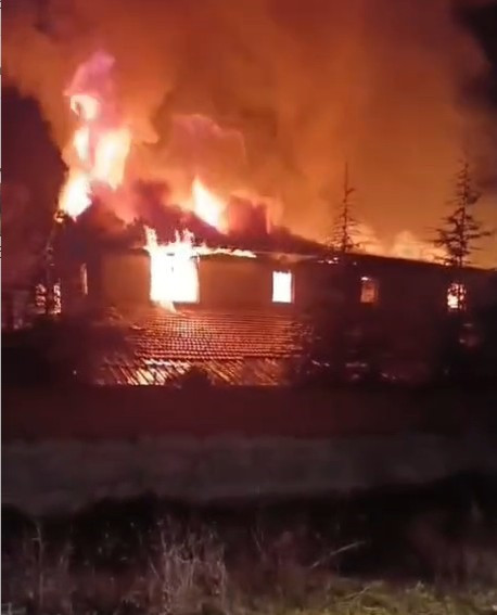 Melisa alevler arasında kaldı! - Resim : 1