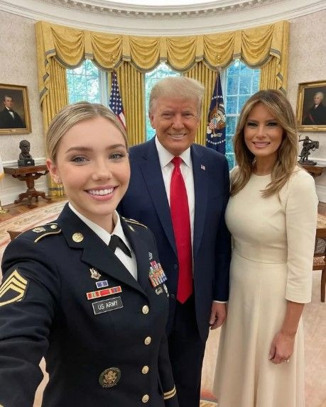 ABD'li komutan Jessica Foster gerçek mi? Sosyal medyadaki 'güzel komutan' fotoğraflarının perde arkası - Resim: 2