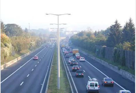 2025 yılının en sıra dışı şikayetleri: Tabak sesine k&uuml;sen de var, fabrika kapattırmak isteyen de - Resim : 2