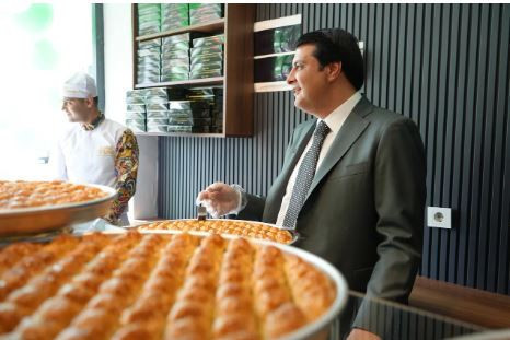 Belediye'den "uygun fiyatlı baklava" projesi: Geliriyle şehit ailelerine ev alınacak - Resim : 2