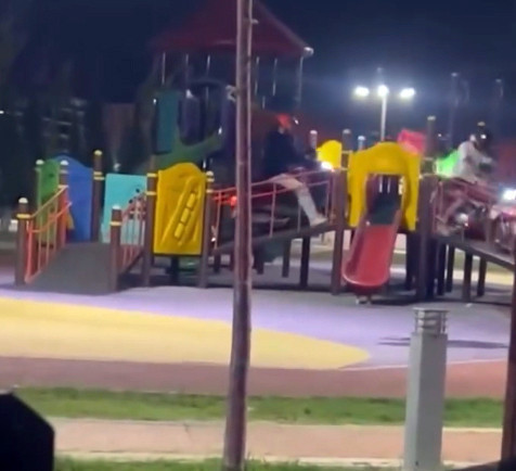Çocuk parkını pist sandılar: Ekipler harekete geçti, 2 kuryeye ceza yağdı - Resim : 2