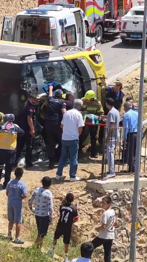 Otobüsün sürücüsü ecel ile burun buruna geldi: O çocuk için direksiyonu kırmıştı - Resim : 4