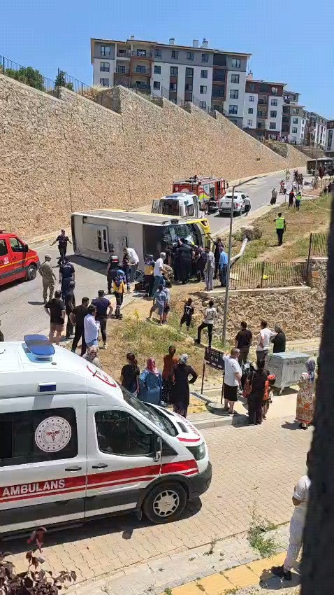 Otobüsün sürücüsü ecel ile burun buruna geldi: O çocuk için direksiyonu kırmıştı - Resim : 2