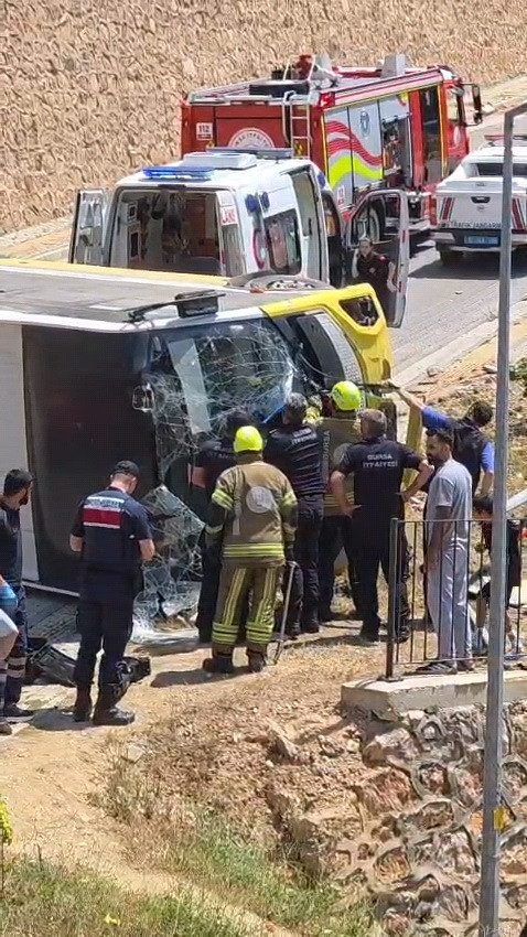 Otobüsün sürücüsü ecel ile burun buruna geldi: O çocuk için direksiyonu kırmıştı - Resim : 5