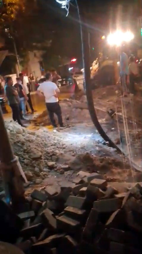 İSKİ çalışmasında su borusu patladı: 4 mahalle susuz kaldı - Resim : 1
