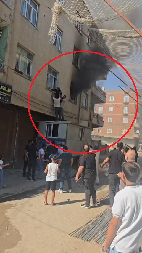 Saniyelerle gelen kurtuluş: Diyarbakır’da yangın - Resim : 3