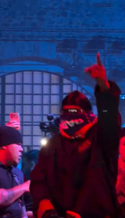 Travis Scott İstanbul’da yuhalandı: Biletleri 50 bin liraya satılmıştı - Resim : 1