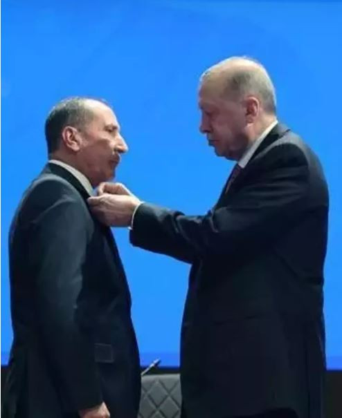 4 belediye başkanı AKP'ye katıldı - Resim : 2