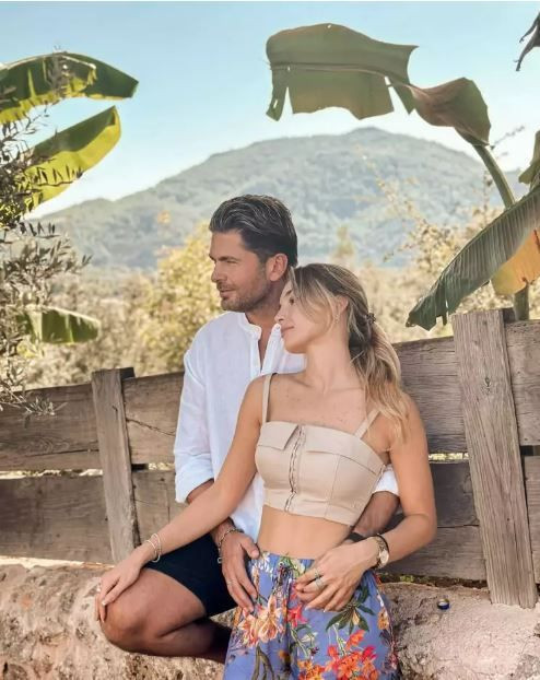 Mert Öcal ile Sude Burcu mutlu haberi duyurdu: ‘Hikayemize yeni bir karakter ekleniyor’ müjdesi - Resim: 1