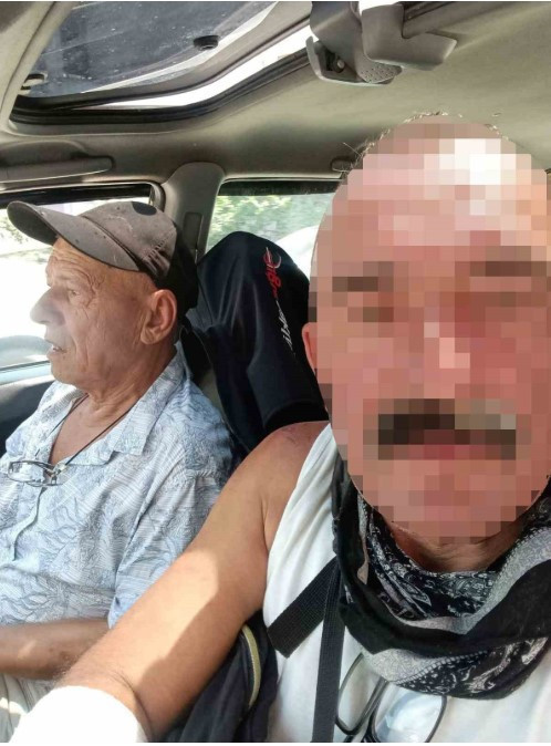 Ev arkadaşını kafasını çekiçle ezerek öldürdü - Resim : 1