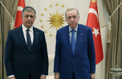 AK Parti'den İzmir paylaşımı: Cemil Tugay bugün AK Parti'ye mi geçecek? - Resim : 1
