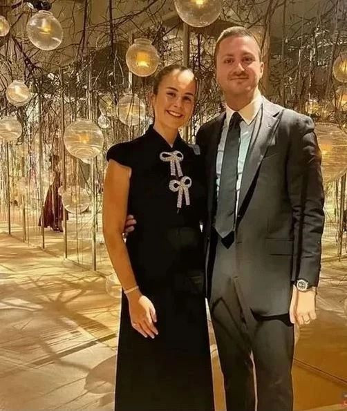 Mustafa Sarıgül’ün oğlu Ömer Sarıgül ve Revna Sarıgül boşandı: 6 yıllık evlilik resmen bitti... Nafaka detayları belli oldu - Resim: 2