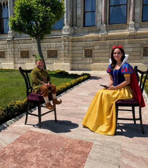Fenerbahçeli hesaplar devreye girdi, Okan Buruk fotoğrafı olay oldu: Spiker Damla Uğurtürk röportaj fotoğrafını kaldırdı - Resim: 9