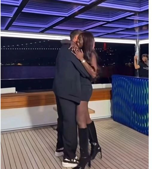 ‘Türkiye’nin Haaland’ı Bertuğ Yıldırım evlendi: Portekizli model Oriana Correia Gomes’e Boğaz’da Azer Bülbül’le teklif yapmıştı - Resim: 19