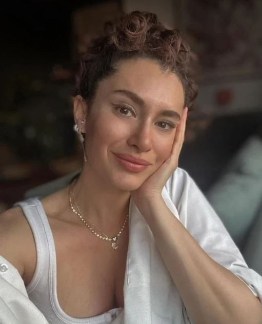 Hande Doğandemir'den evlilik müjdesi - Resim : 2