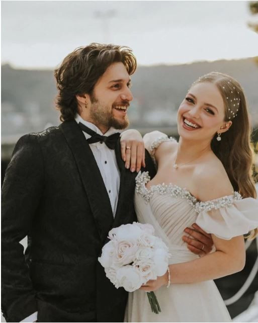 Ufuk Beydemir’den dikkat çeken hamle: Yeni bir aşk mı doğuyor? - Resim: 1