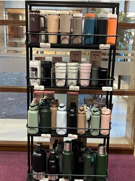 Vatandaş vergi y&uuml;k&uuml;n&uuml;n altında ezilirken; Saray'da vergisiz mağaza a&ccedil;ıldı - Resim : 4