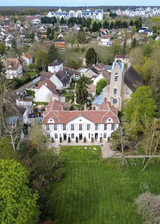 Moda efsanesi Karl Lagerfeld’in Paris'te satışa sunulan malikanesi fiyatıyla şaşırttı - Resim: 2