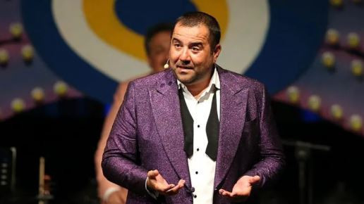 Ata Demirer&rsquo;den alkışlanacak hareket: Kost&uuml;mlerini &ccedil;ocukların eğitimi i&ccedil;in bağışladı - Resim : 3