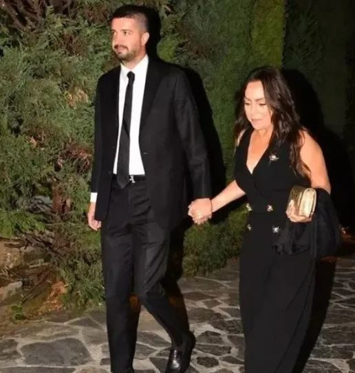 Ebru Gündeş’in evliliğinin bitmesinde adı geçiyordu! Elif Buse Doğan: Konuşulacak bir şey yok - Resim : 1