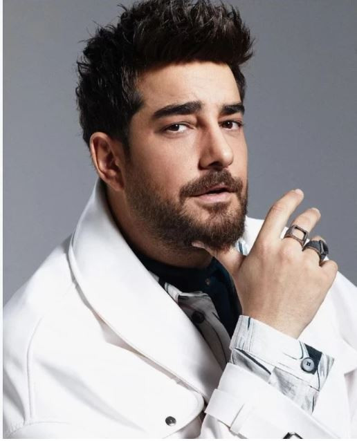 Enis Arıkan&rsquo;dan b&uuml;y&uuml;k jest: Dolandırılan takip&ccedil;isine telefon hediye etti - Resim : 2