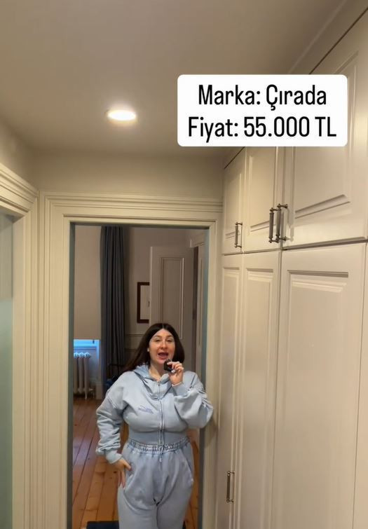 Yasemin Sakallıoğlu influencer vloglarını Ti&rsquo;ye aldı: Videosu hem g&uuml;ld&uuml;rd&uuml; hem d&uuml;ş&uuml;nd&uuml;rd&uuml; - Resim : 3