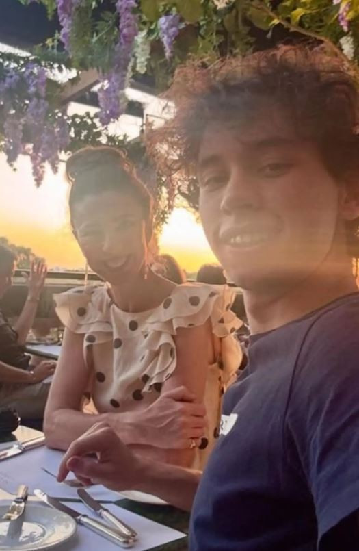 Sihirli Annem'in Betüş'ü İnci Türkay'ın oğlu mezun oldu - Resim : 2
