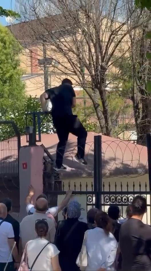 YKS'de çaresizliğin ve azmin fotoğrafı: Biri telleri aşamadı, diğeri engel tanımadı - Resim : 3