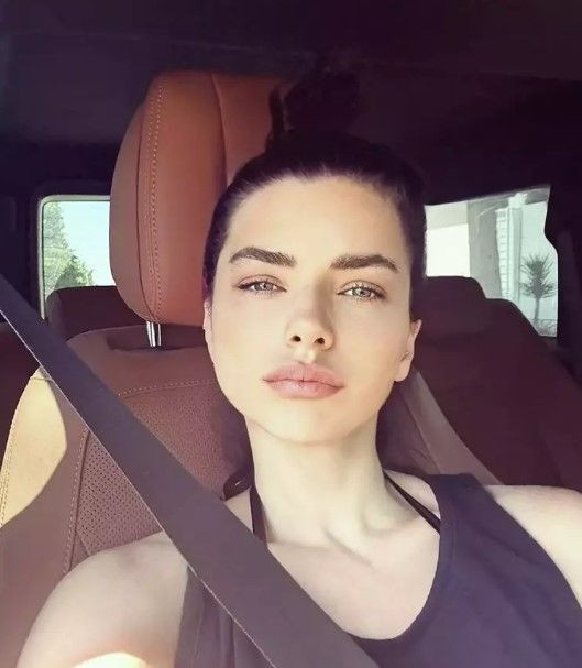 Merve Boluğur filtreyi abarttı, Adriana Lima'yı aratmadı: Takipçiler isyan etti - Resim: 5