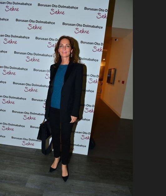 Galatasaray'ın eski başkanı Burak Elmas ve Faruk Süren’in kızı Yelda Elmas boşandı: 25 yıllık evlilik sessizce bitti - Resim: 16