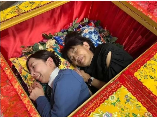 Japonya&rsquo;da sıra dışı akım: &Ouml;l&uuml;m meditasyonu - Resim : 2